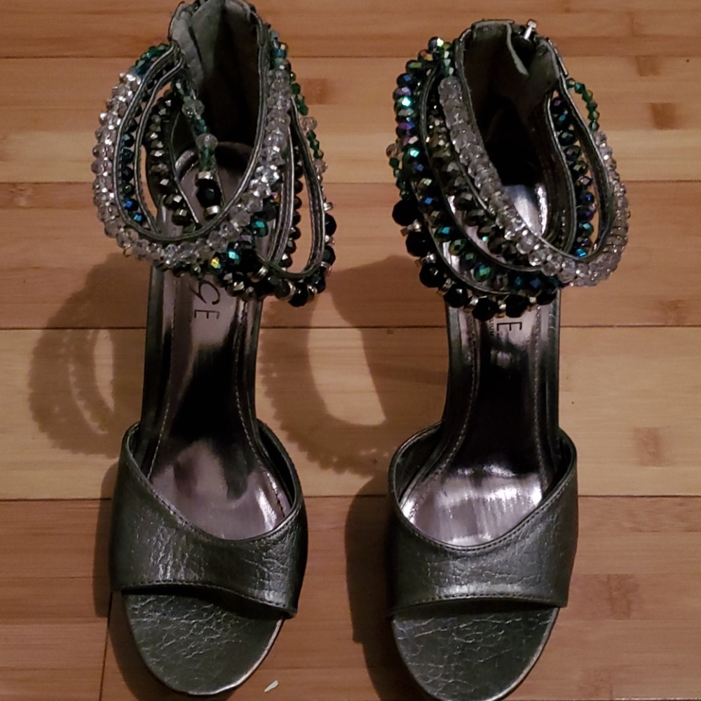 Platform shoes